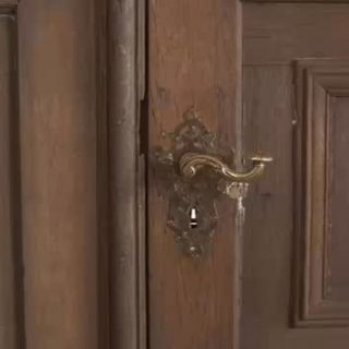 Im Rahmen eines Videoworkshops konnte ich dieses tolle Video erstellen 🤍

Organisation und Planung:
@bettertogether.eventdeko (Deko) 
@bluetenglueck_spalt (Floristik) 
@lindaa.braun (Haare)
@stephieschnabel (Make-Up) 
@tanjapfahlerfotografie (Foto) 

Braupaar: 
Setting weiß: @_aniko_7 @varghaattila

Location: @roemischer_kaiser_ellingen

Brautkleid & Schmuck: @hochzeitsliebe_brautmode
Anzug: @tc_buckenmaier

H&M: @braut_mobil @friseur_roxyz
Ringe: @schmuckzeit
Papeterie: @anneriemer.design

Vortrag & Coaching: @julian_baecher_photography