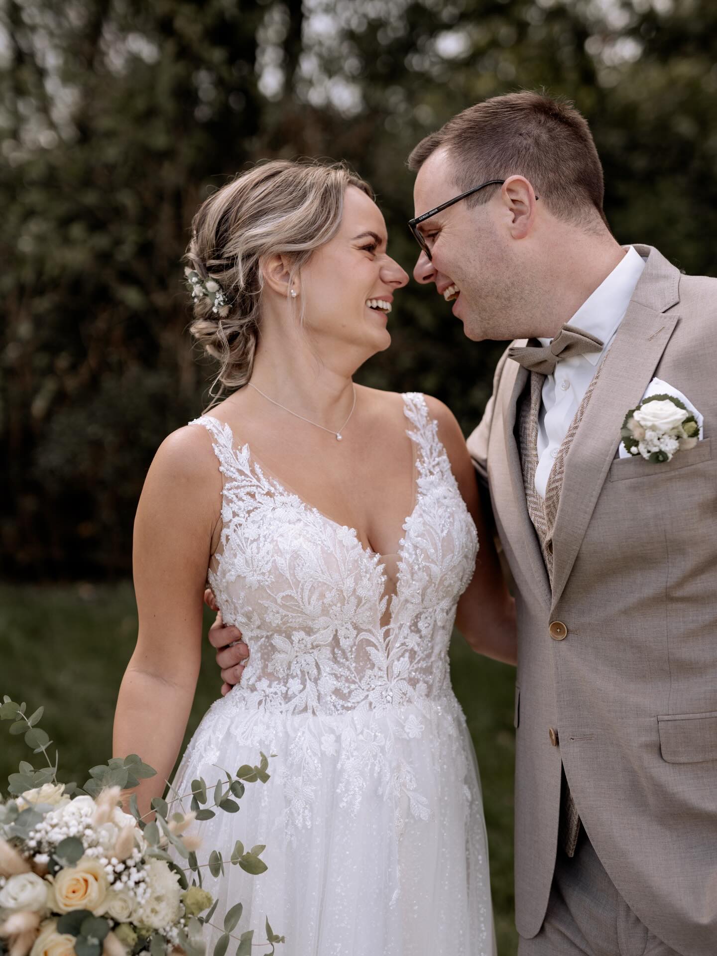 A laugh you can feel 💕

#hochzeitsfotografin_nürnberg
#hochzeitsfotografin_fürth
#hochzeitsfotografin_franken
#authenticwedding
#weddingmoments